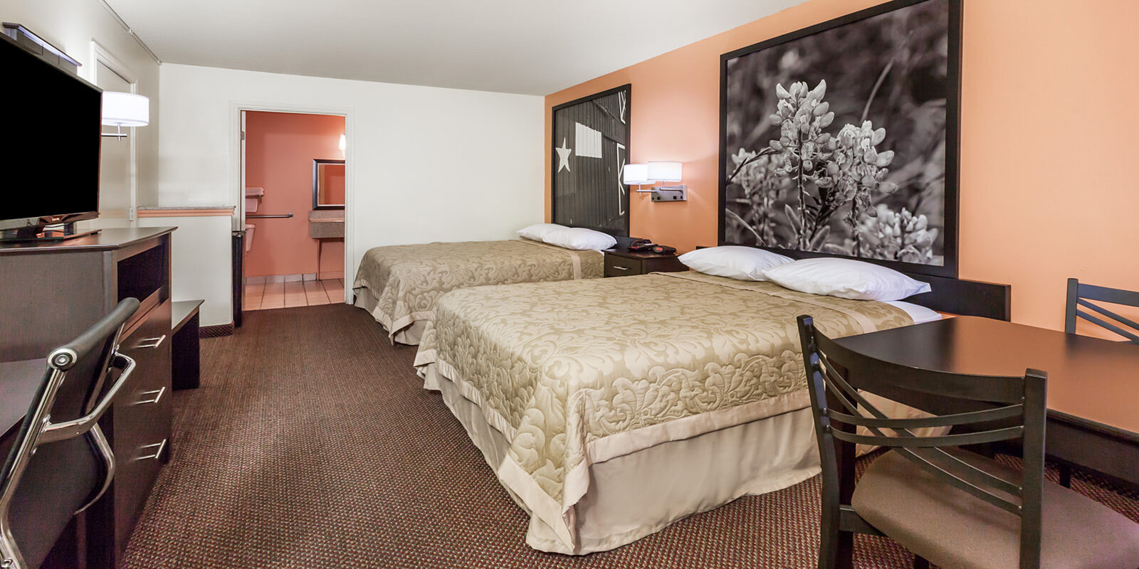 Comfortable rooms in Palestine Texas